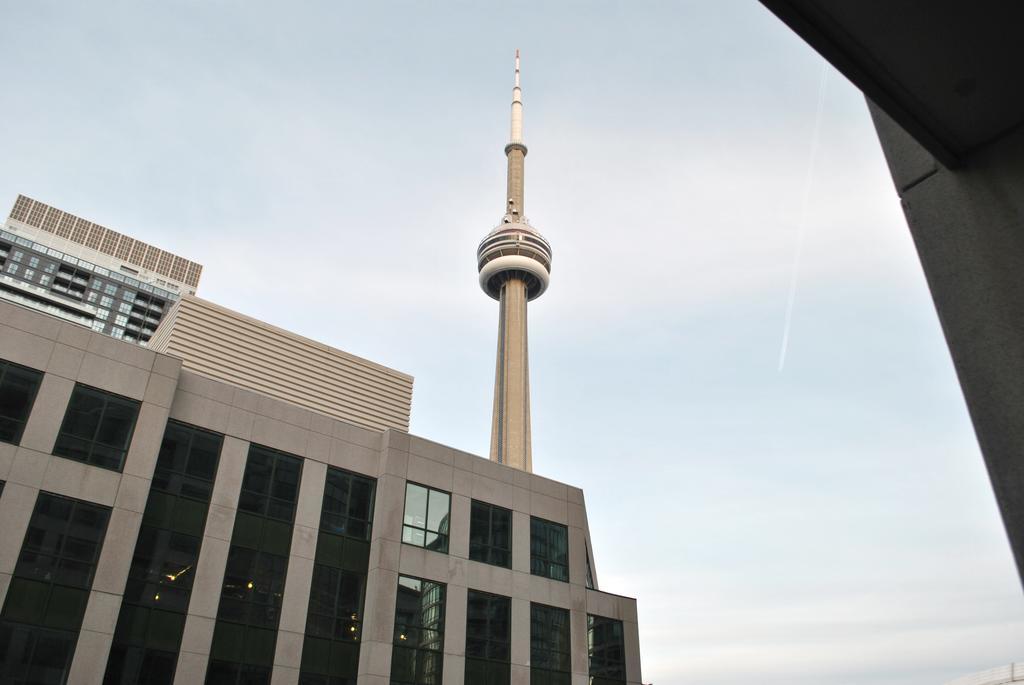 Livingsuites Toronto - 20 Blue Jays Way Buitenkant foto